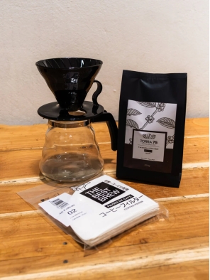 Torra 75 Transition - Jarra Colmeia + Suporte Filtro V60 + Filtro V60 + Café Especial Chocolate e Caramelo 250g Torra 75 Transition - Jarra Colmeia + Suporte Filtro V60 + Filtro V60 + Café Especial Chocolate e Caramelo 250g